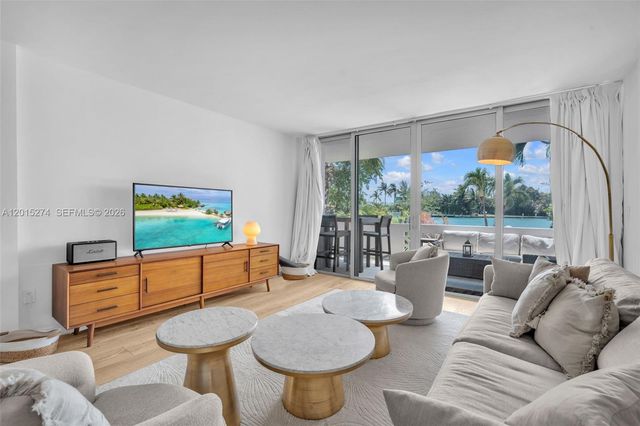 9101 E Bay Harbor Dr 101, Bay Harbor Islands, FL 33154