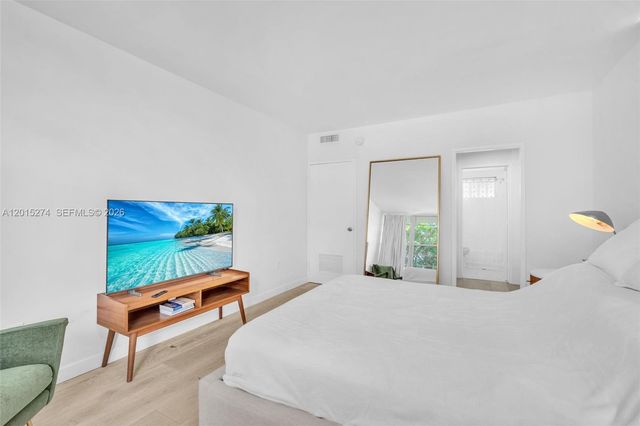 9101 E Bay Harbor Dr 101, Bay Harbor Islands, FL 33154