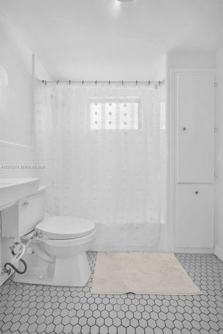 9101 E Bay Harbor Dr 101, Bay Harbor Islands, FL 33154