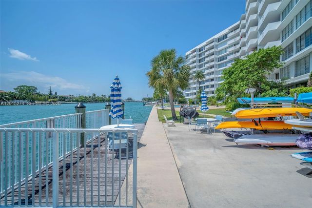9101 E Bay Harbor Dr 101, Bay Harbor Islands, FL 33154