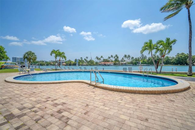 9101 E Bay Harbor Dr 101, Bay Harbor Islands, FL 33154
