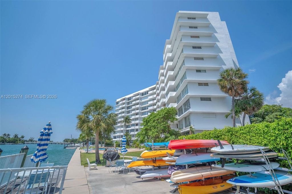 9101 E Bay Harbor Dr 101, Bay Harbor Islands, FL 33154