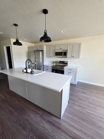 434 VILLAGE LANE, Ripon, WI 54971