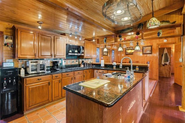 2350 LAKEVIEW DRIVE, Haines City, FL 33844