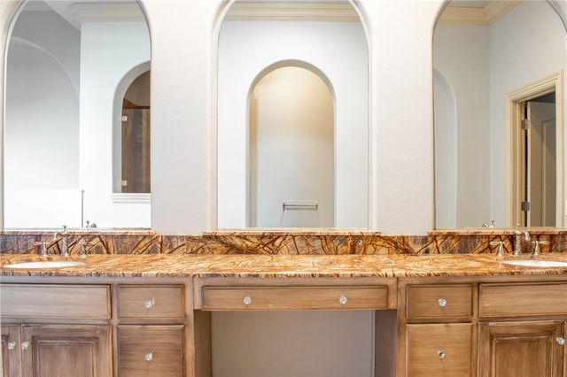 5106 S Sloan Circle, Rogers, AR 72758