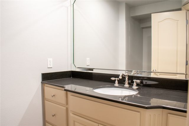 5106 S Sloan Circle, Rogers, AR 72758