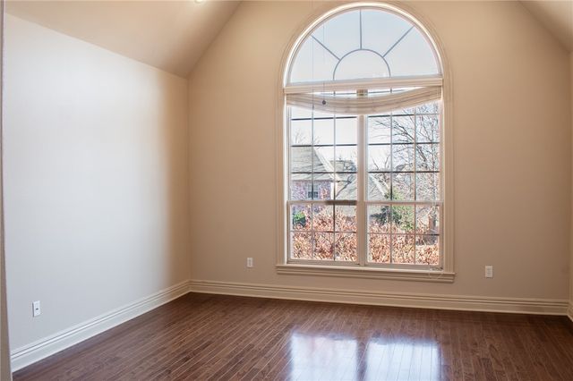 5106 S Sloan Circle, Rogers, AR 72758