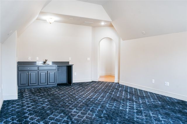 5106 S Sloan Circle, Rogers, AR 72758