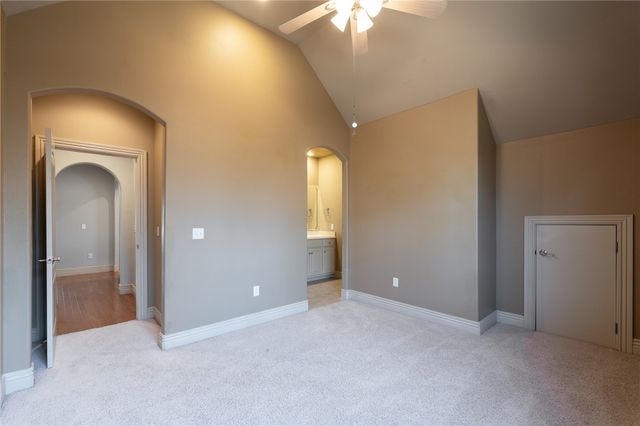 5106 S Sloan Circle, Rogers, AR 72758