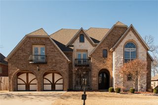5106 S Sloan Circle, Rogers, AR 72758