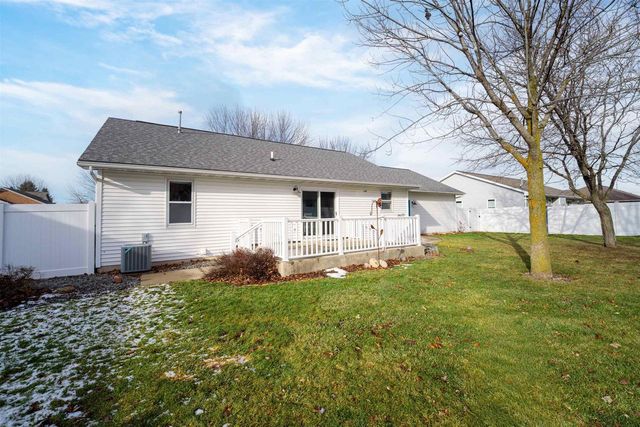 1820 BASSWOOD LANE, Little Chute, WI 54140