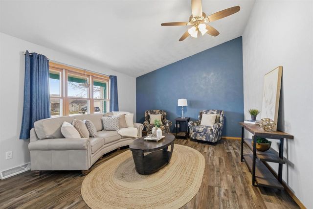 1820 BASSWOOD LANE, Little Chute, WI 54140