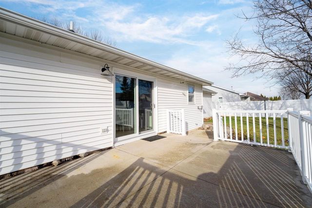 1820 BASSWOOD LANE, Little Chute, WI 54140