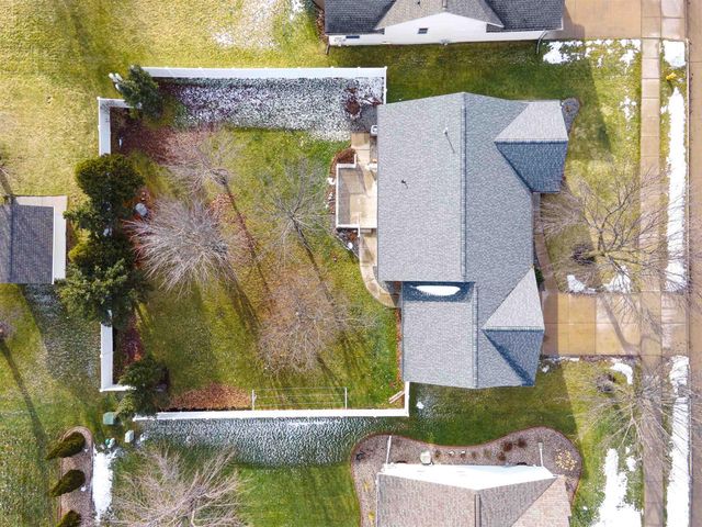 1820 BASSWOOD LANE, Little Chute, WI 54140