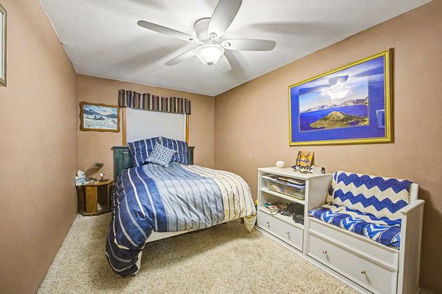5366 Pioneer Road, Medford, OR 97501