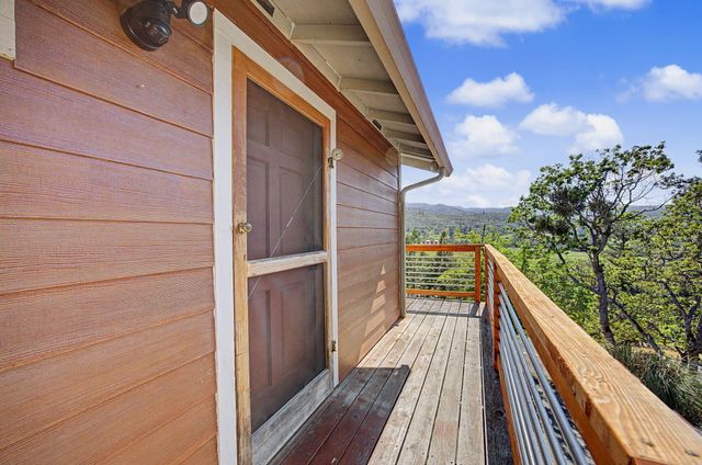 5366 Pioneer Road, Medford, OR 97501