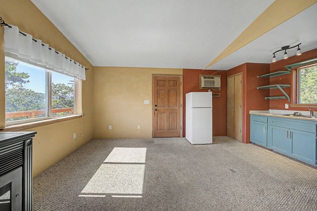 5366 Pioneer Road, Medford, OR 97501