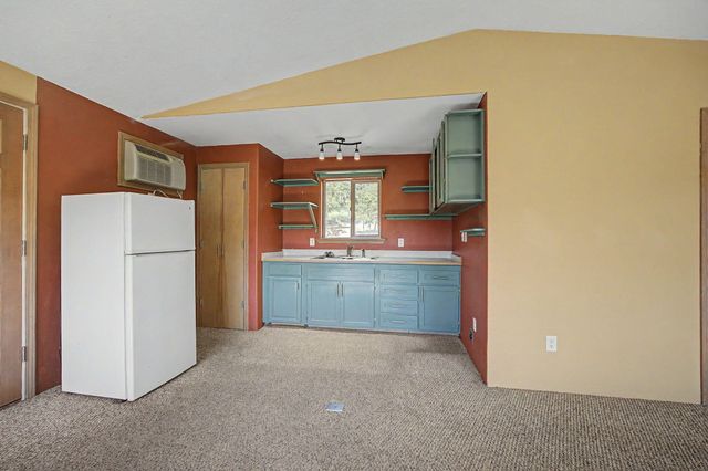 5366 Pioneer Road, Medford, OR 97501