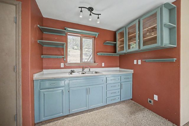 5366 Pioneer Road, Medford, OR 97501