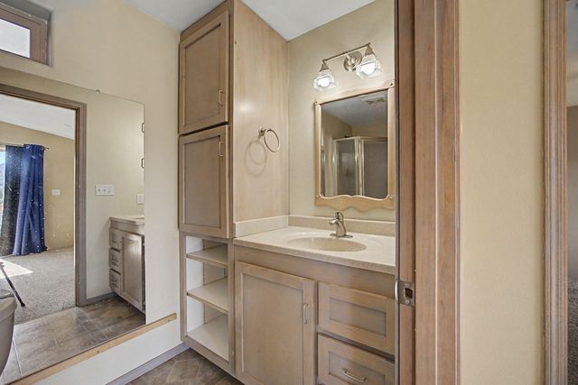 5366 Pioneer Road, Medford, OR 97501