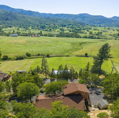 5366 Pioneer Road, Medford, OR 97501