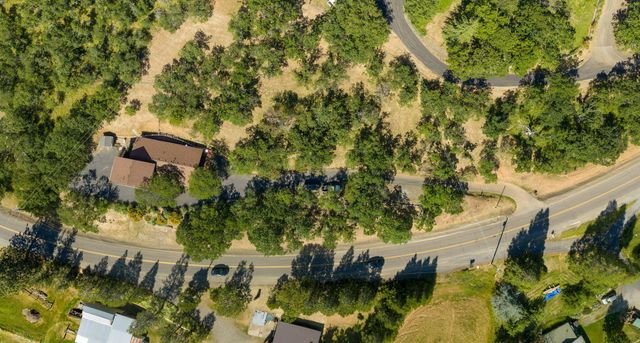 5366 Pioneer Road, Medford, OR 97501