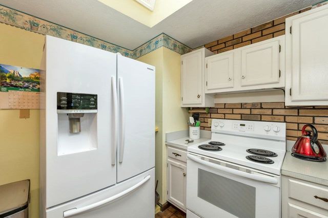 52 Pine Grove Lane, Lebanon, ME 04027