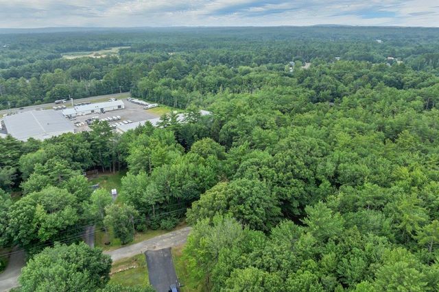 52 Pine Grove Lane, Lebanon, ME 04027