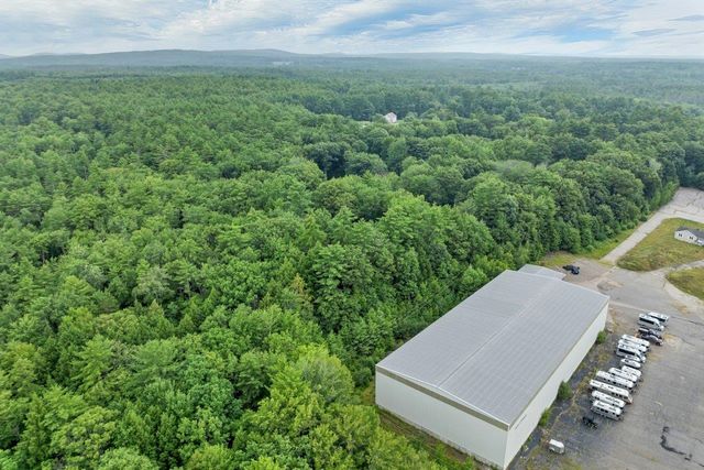 52 Pine Grove Lane, Lebanon, ME 04027