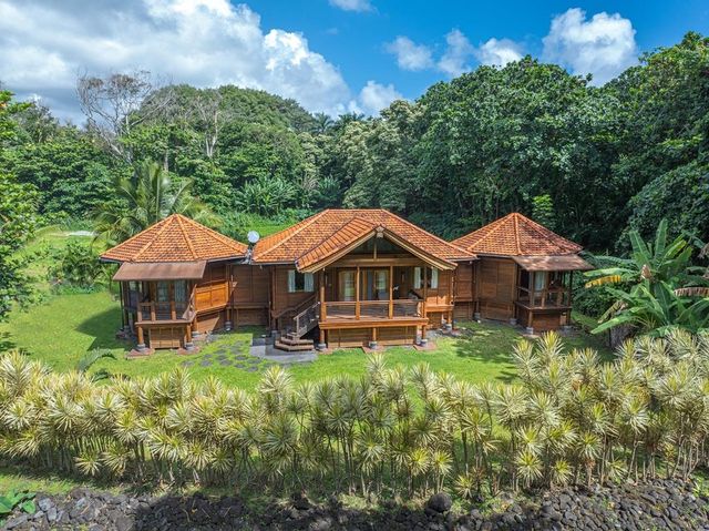 165 Waikoloa Rd, Hana, HI 96713