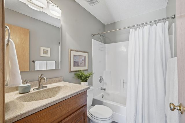 9043 163rd Street W, Lakeville, MN 55044