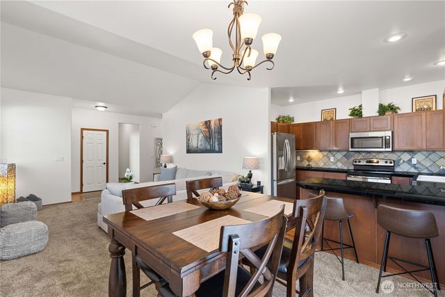 814 10th Street SE, Puyallup, WA 98372