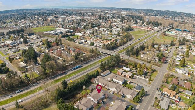 814 10th Street SE, Puyallup, WA 98372