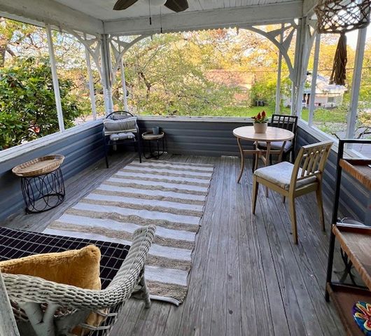 602 S Robinson Street, Cleburne, TX 76031