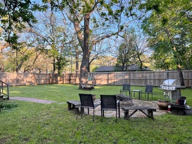 602 S Robinson Street, Cleburne, TX 76031