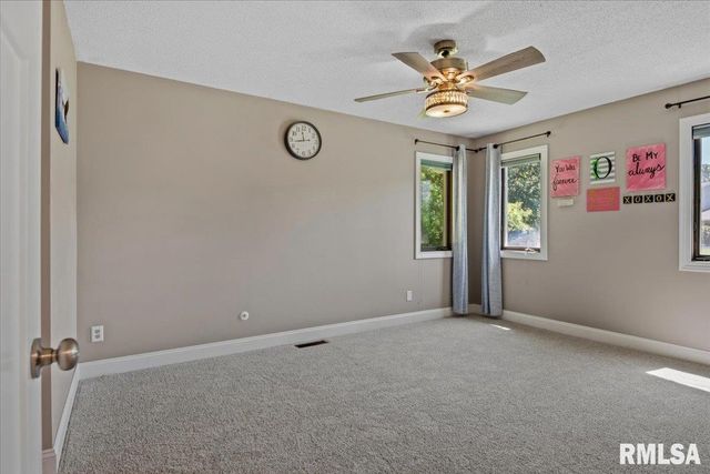 61 SARAH Avenue, Springfield, IL 62703