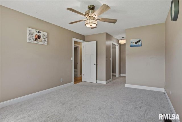 61 SARAH Avenue, Springfield, IL 62703