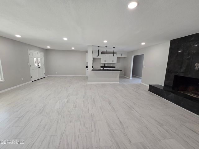 2705 FIERRO Drive, El Paso, TX 79935