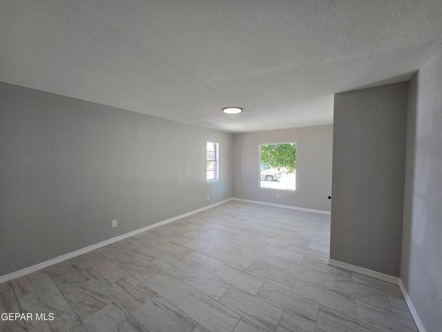 2705 FIERRO Drive, El Paso, TX 79935