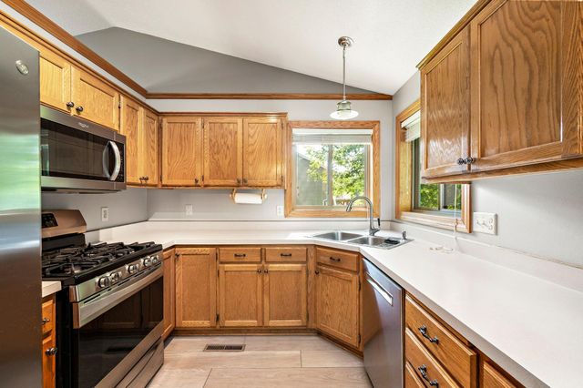 22469 130th Avenue N, Rogers, MN 55374