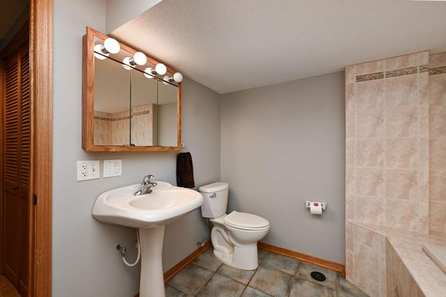 22469 130th Avenue N, Rogers, MN 55374