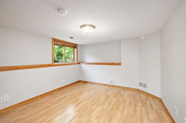 22469 130th Avenue N, Rogers, MN 55374