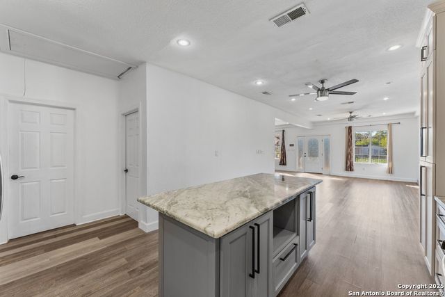 733 Delmar, San Antonio, TX 78210