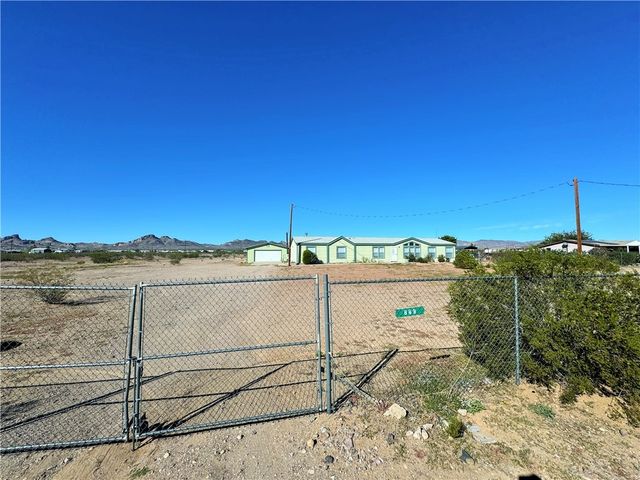 869 S Escuela Road, Golden Valley, AZ 86413