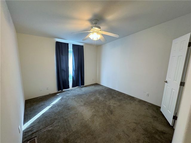 869 S Escuela Road, Golden Valley, AZ 86413