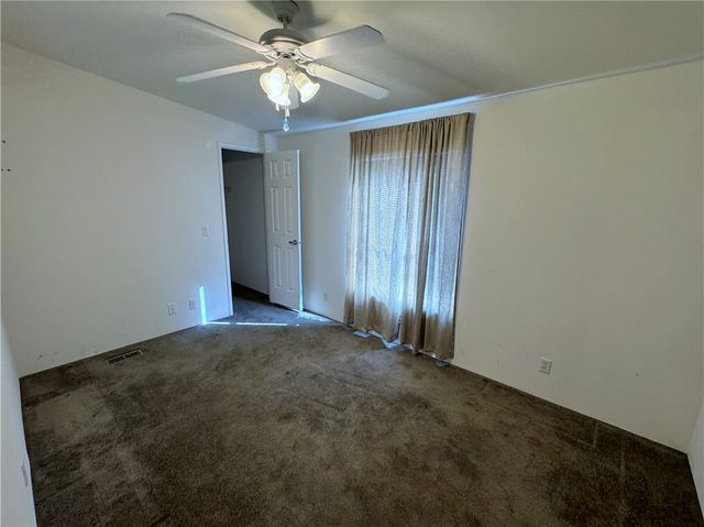 869 S Escuela Road, Golden Valley, AZ 86413