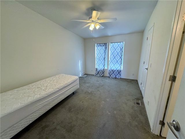 869 S Escuela Road, Golden Valley, AZ 86413