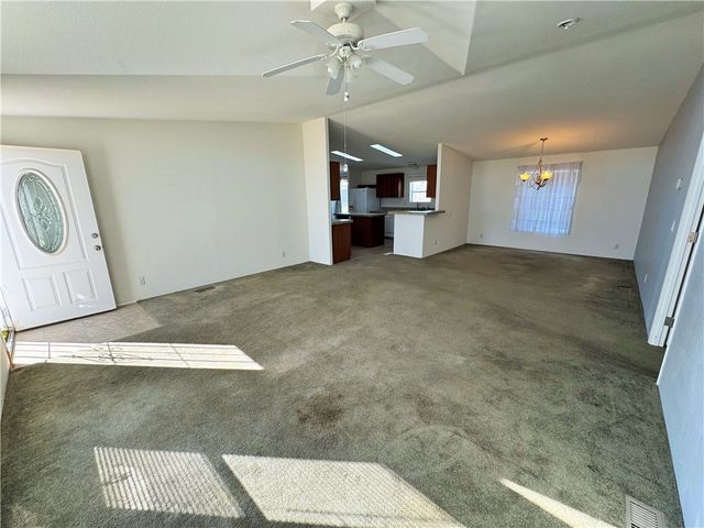 869 S Escuela Road, Golden Valley, AZ 86413