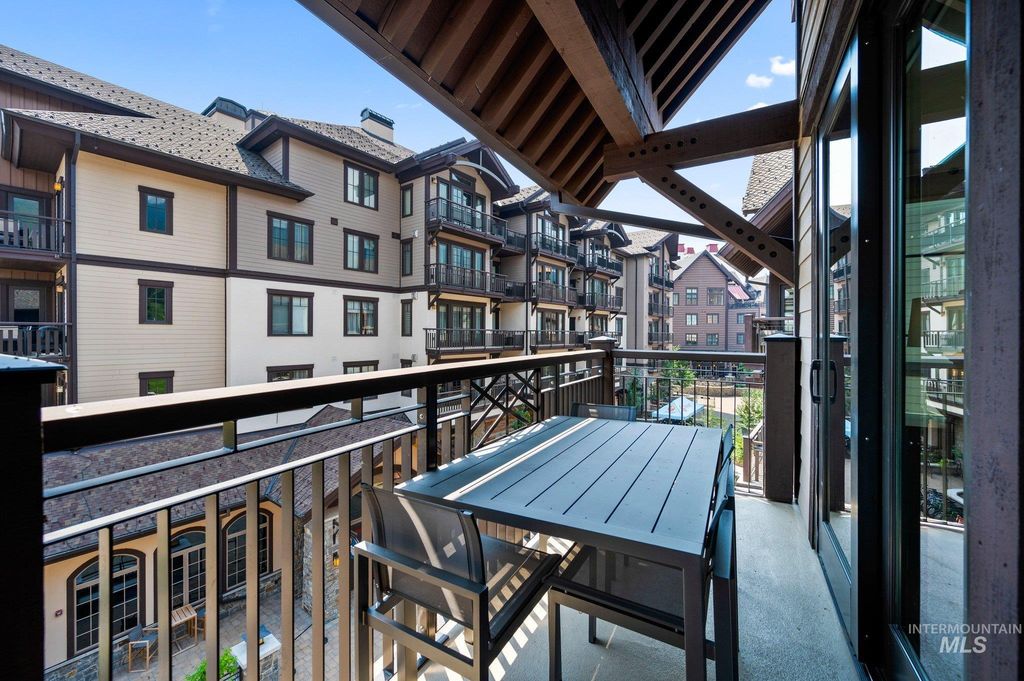 700 Village Drive 402, Donnelly, ID 83615 photo 28