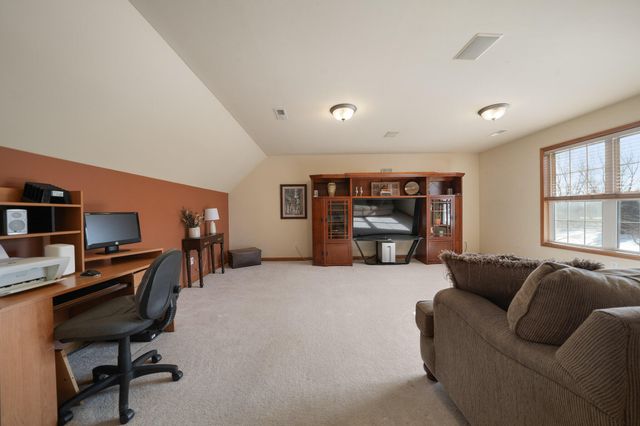 266 Kincraig Drive, Valparaiso, IN 46385